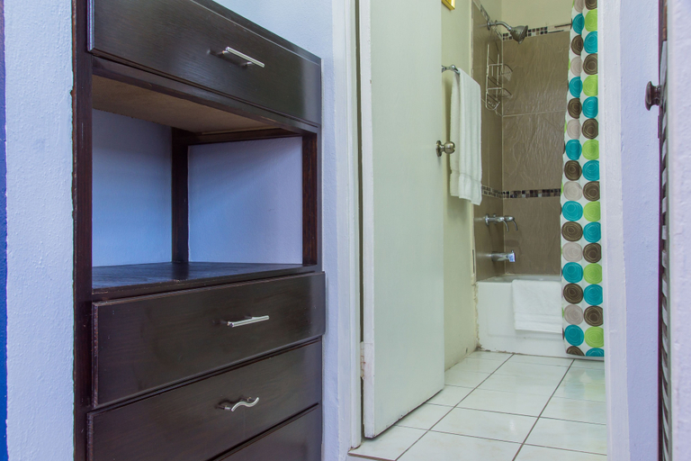 Bathroom 4, Oakland CE by Pro Homes Jamaica