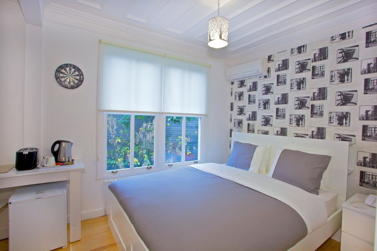 Room 2, Dreamer's B&B Cihangir, Beyoğlu