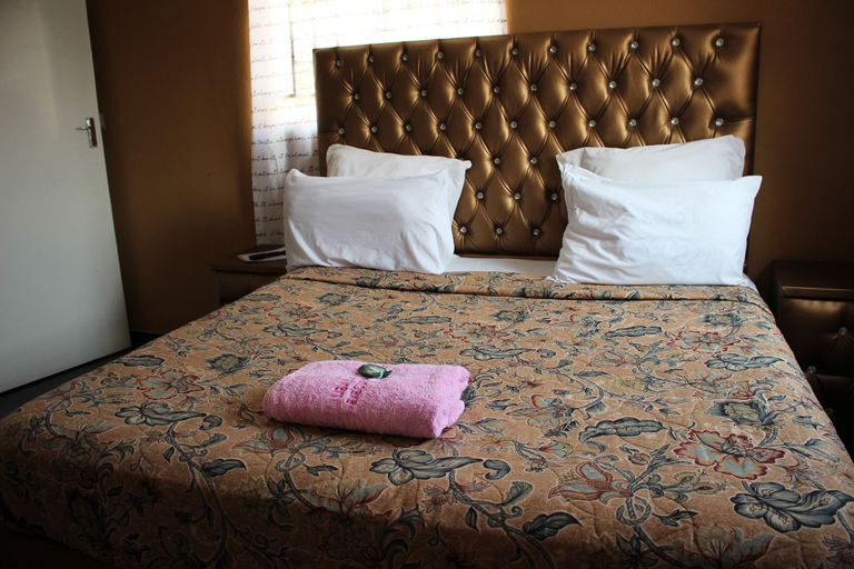 Bedroom 2, Libala South Executive Lodge, Lusaka