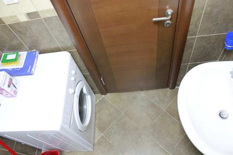 Bathroom 3, Studio 22 Rozino