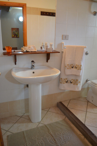 Bathroom 3, Agriturismo Agrifoglio, Carbonia-Iglesias