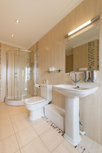 Bathroom 5, The Headland Hotel & Spa, Torbay