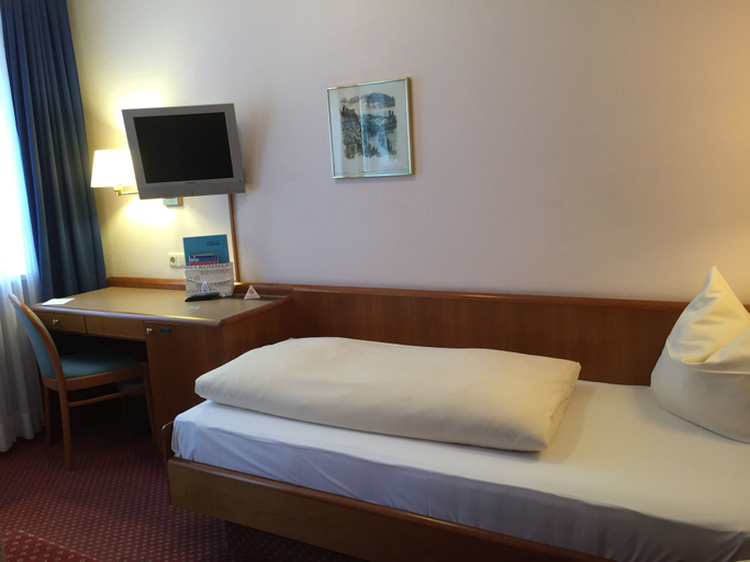 Bedroom 5, Hotel Carmen, München