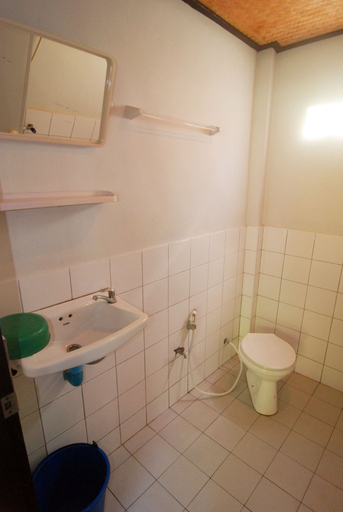 Bathroom 5, Lanta Coral Beach Resort, Ko Lanta
