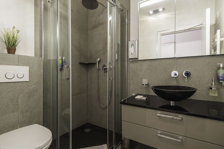 Bathroom 3, Matthiol Serviced Apartments, Visp