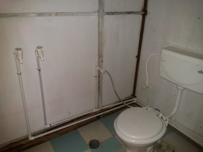Bathroom 3, Krishna Kumbh Cottage, Kaushambi