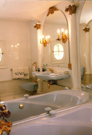 Bathroom 5, Le Petit Manoir Des Bruyeres, Yonne