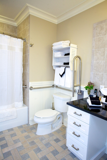 Bathroom 4, Guesthouse at Norwalk Inn, Fairfield