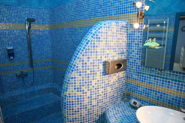 Bathroom 3, Odysseys House, South Aegean