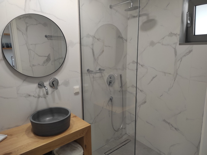 Bathroom 5, Melissa Apartments, Studios & Suites, Crete
