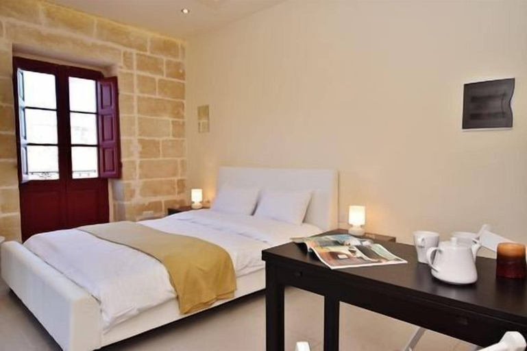 Bedroom 2, Vallettastay Standard Apartments in Valletta