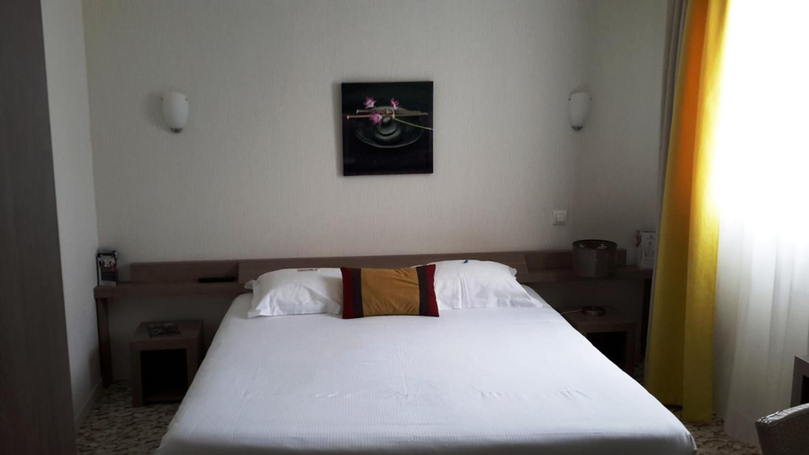 Bedroom 4, Brit Hotel Alghotel, Ille-et-Vilaine
