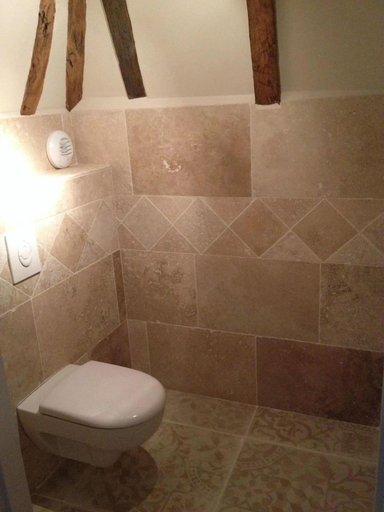 Bathroom 5, Chateau Ladausse, Lot-et-Garonne