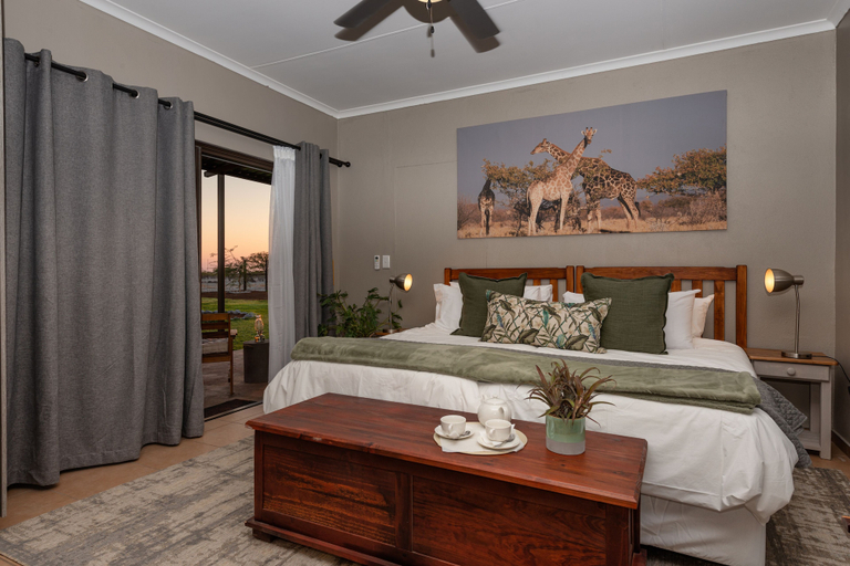 Bedroom 2, Safari House, Kamanjab
