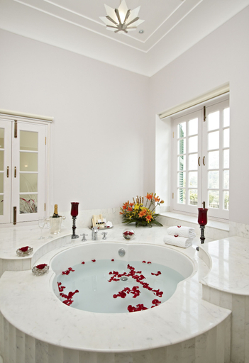 Bathroom 5, Ramgarh Lodge, Jaipur - IHCL SeleQtions, Jaipur