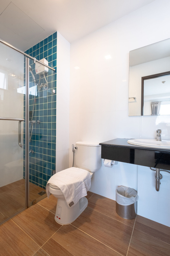 Bathroom 4, U Hatyai Hotel, Hat Yai