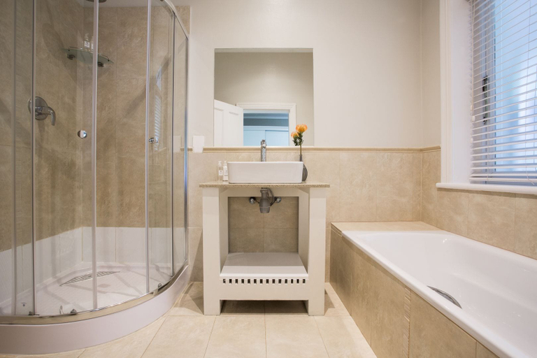 Bathroom 5, Summerwood Guest House, Cape Winelands