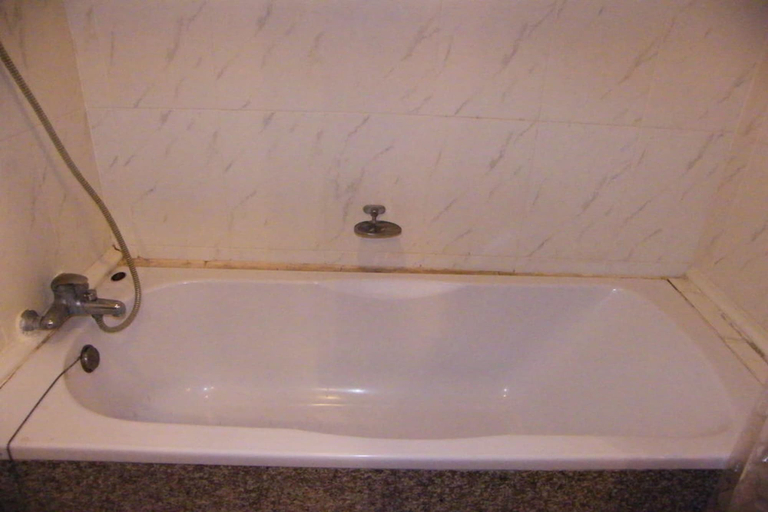 Bathroom 4, Grand Leo Hotel, Muang Sing Buri