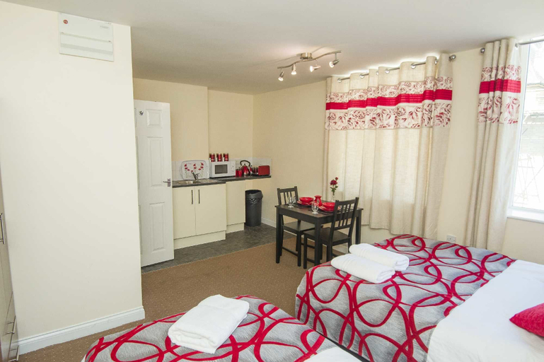 Bedroom 2, Bradford City Apartments Flat 74, Bradford