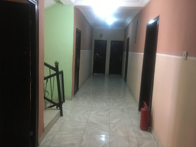 Others 5, Bucker's Palace Hotel, Eti-Osa