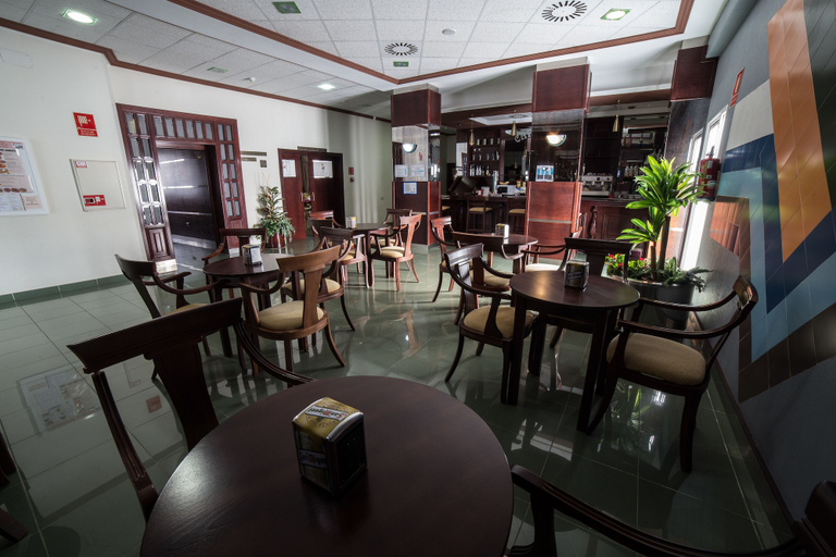Food & Drinks 5, Hotel La Familia Gallo Rojo, Alicante