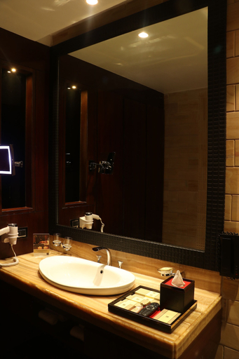 Bathroom 5, Della Resorts, Pune
