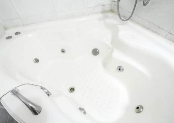Bathroom 3, Couple Motel, Gangseo
