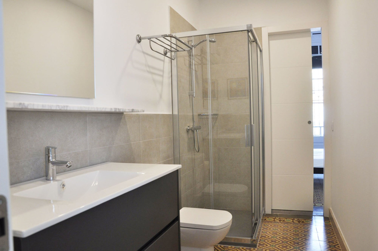 Bathroom 4, Casa 1950, Barcelona