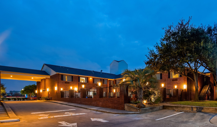 Exterior & Views 2, Studio 6 Houston, TX - Westchase, Houston