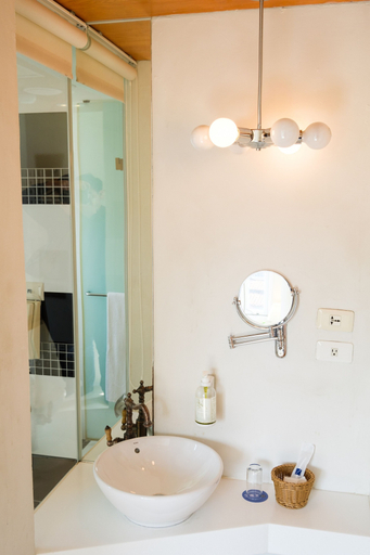 Bathroom 5, SSS Life Hotel, Tainan