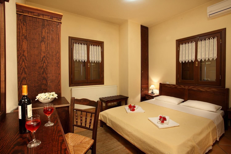 Bedroom 3, Stilvi, Thessaly