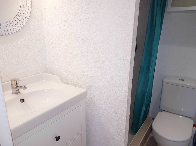 Bathroom 4, Inmo Estartit Casa Pinell Mar 111, Girona