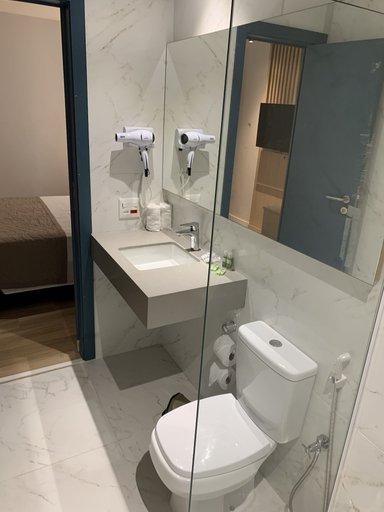 Bathroom 4, Regency Copacabana Hotel, Rio de Janeiro