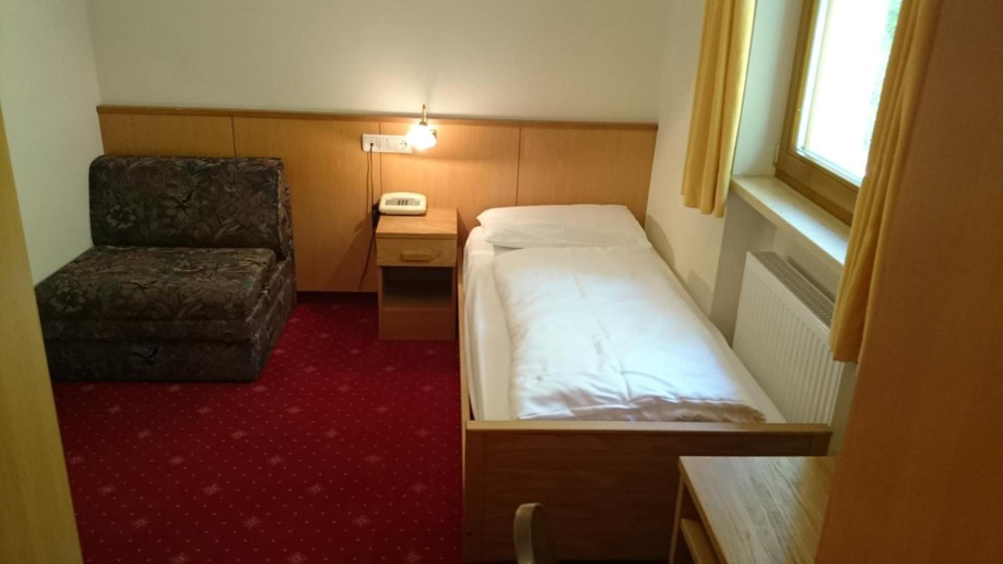 Bedroom 3, Hotel Jú Furcia, Bolzano