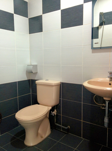 Bathroom 5, Kea Valley Hotel Apartment, Cameron Highlands