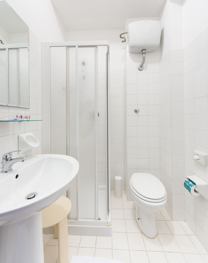 Bathroom 4, Hotel De La Ville, Pesaro E Urbino
