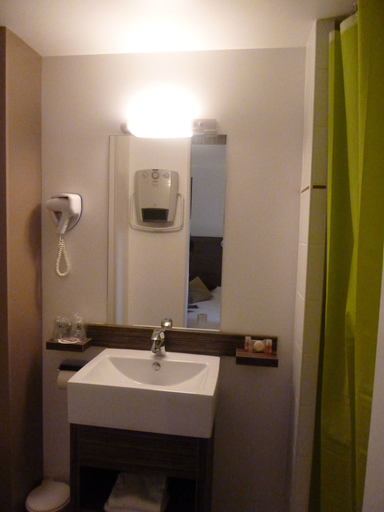 Bathroom 5, Hôtel Le Cosy Blois Nord, Loir-et-Cher