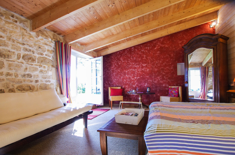 Bedroom 3, Logis Saint Leonard, Charente-Maritime