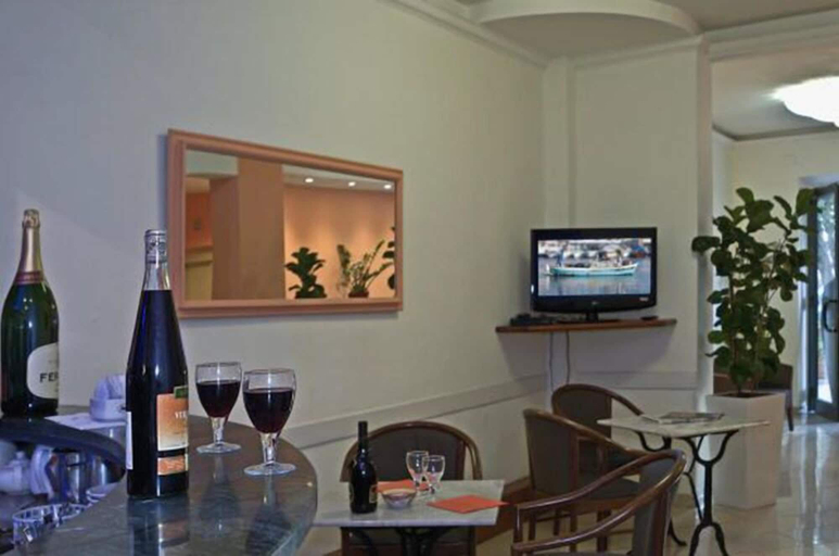 Others 5, Hotel Firenze, Lucca
