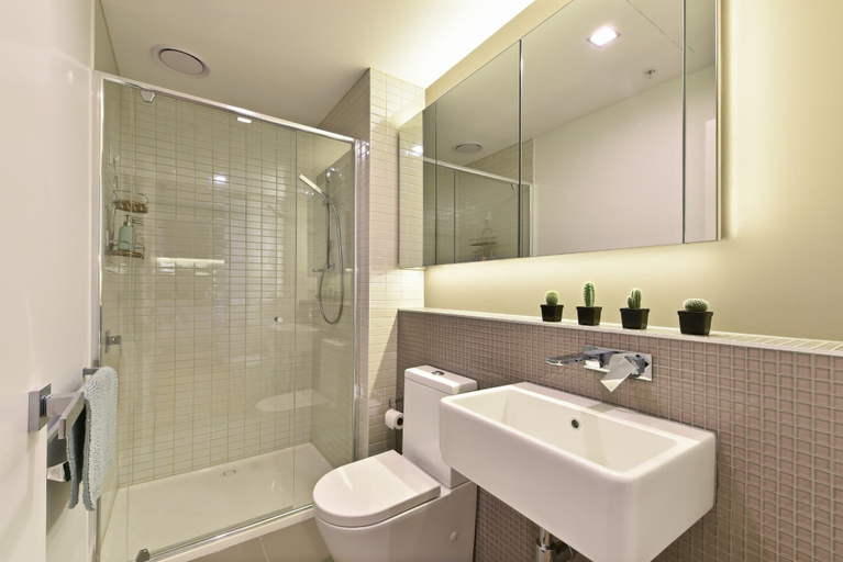 Bathroom, Southern cross The fifth Apartment, Melbourne