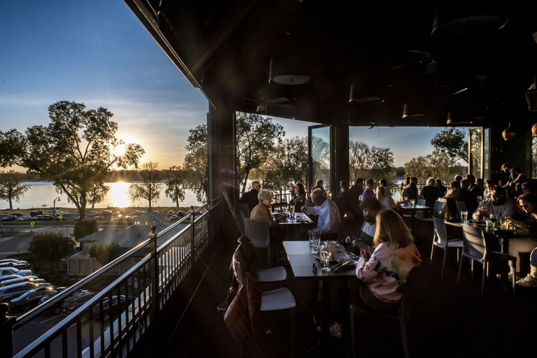 Food & Drinks 5, River Inn of Harbor Town, Shelby