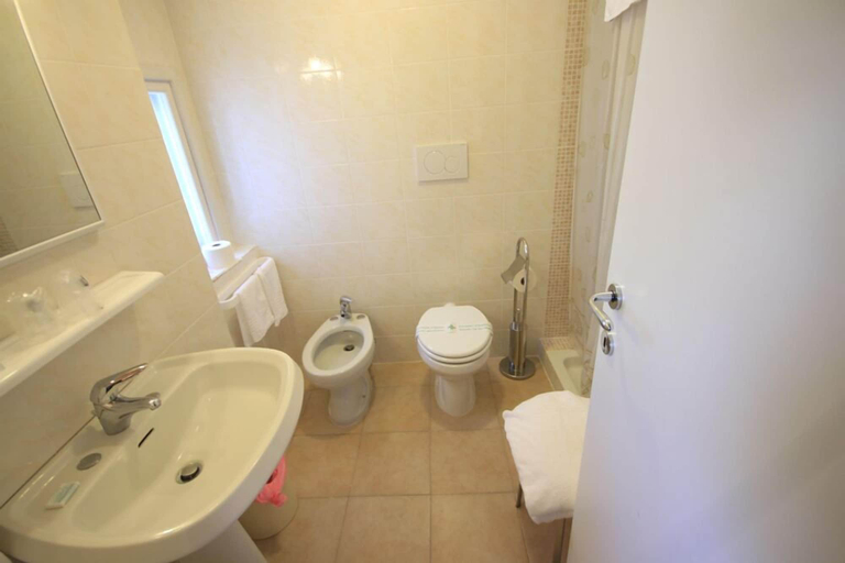 Bathroom, Albergo Villa Gradita, Lucca