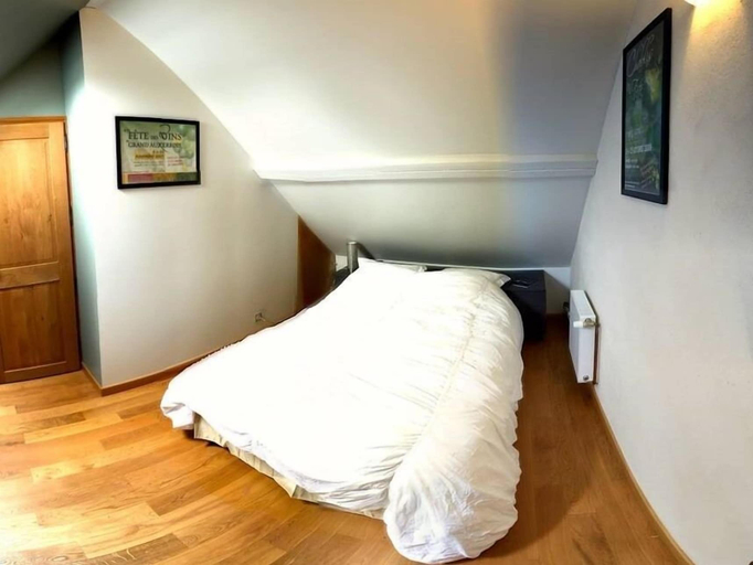 Bedroom 3, Les Temps Perdus, Yonne