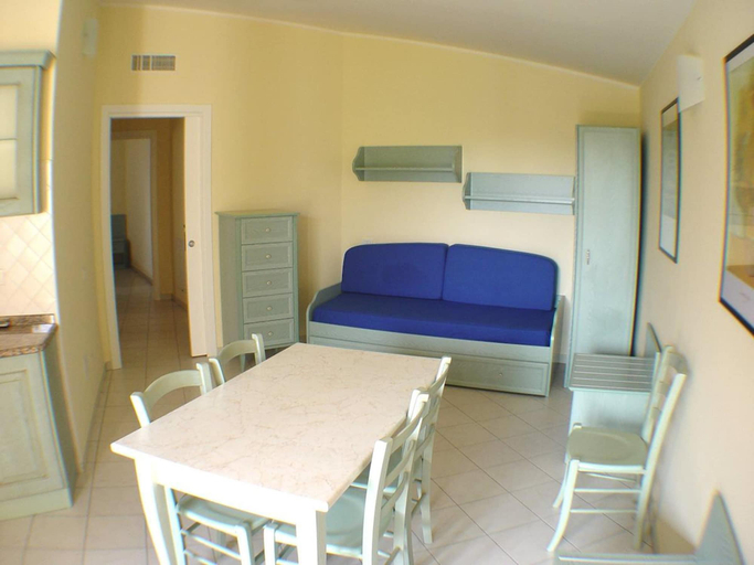 Bedroom 4, Palm Village, Cagliari