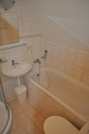 Bathroom 4, Penzión AQUA, Trenčín