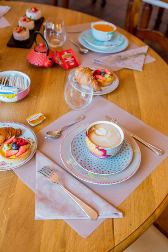 Food & Drinks 8
