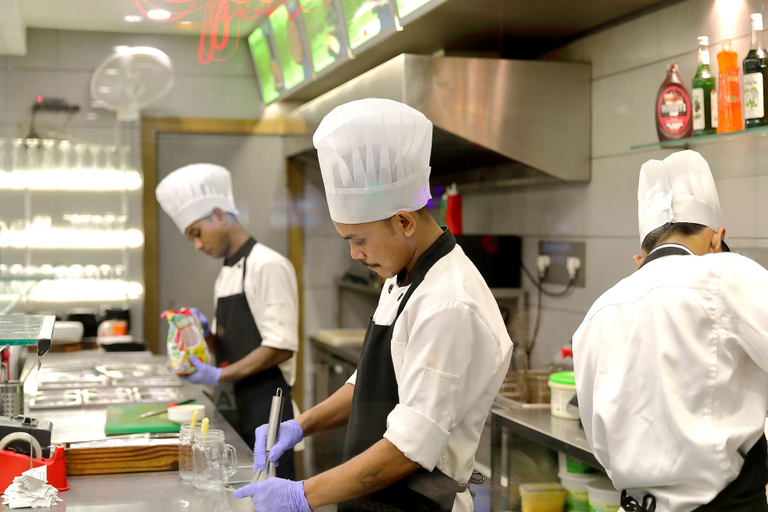 Food & Drinks 5, Hotel Sifat International, Surat