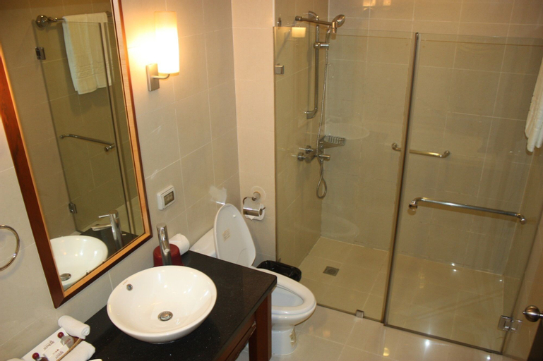 Bedroom 4, Hotel Supreme Convention Plaza, Baguio City