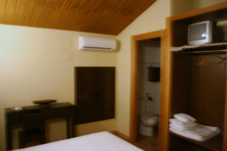 Bedroom 2, La Bodega Del Camino - Hostel, Navarra