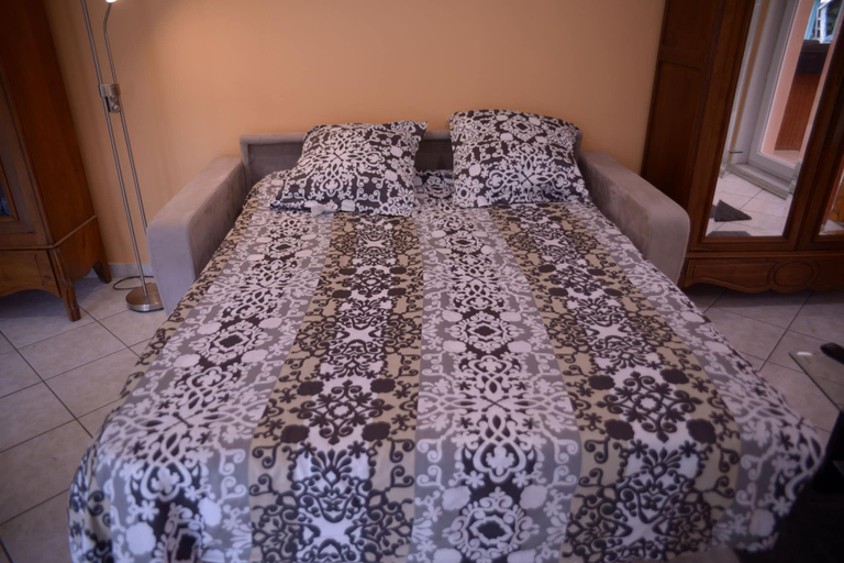 Bedroom 4, Villa Seignemartin, Rhône